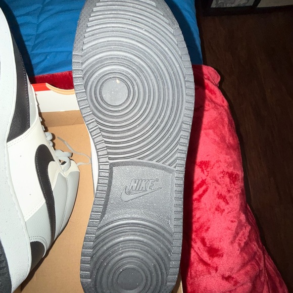 Nike Men's White and Black High-Top Sneakers - Picture 5 of 7